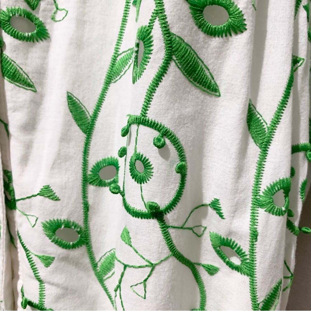 Ciebon embroidered Floral Green and White Dress - Picture 4 of 14